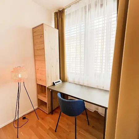 The Urban Nest Metro Line Appartement Praag