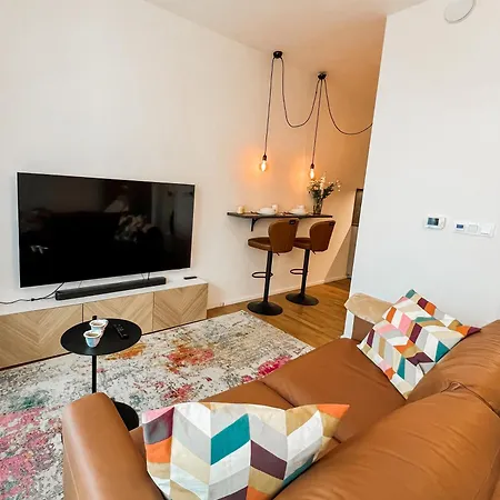 The Urban Nest Metro Line Apartamento